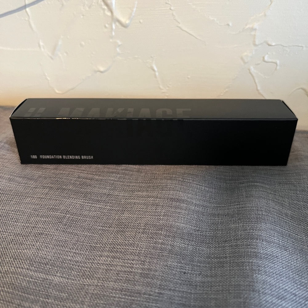 il Makiage foundation brush